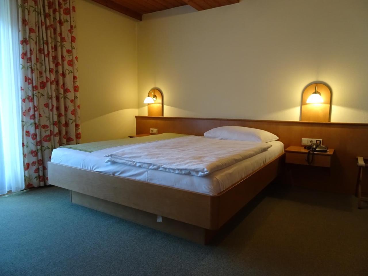 Pension Friedl อินส์บรุค ภายนอก รูปภาพ
